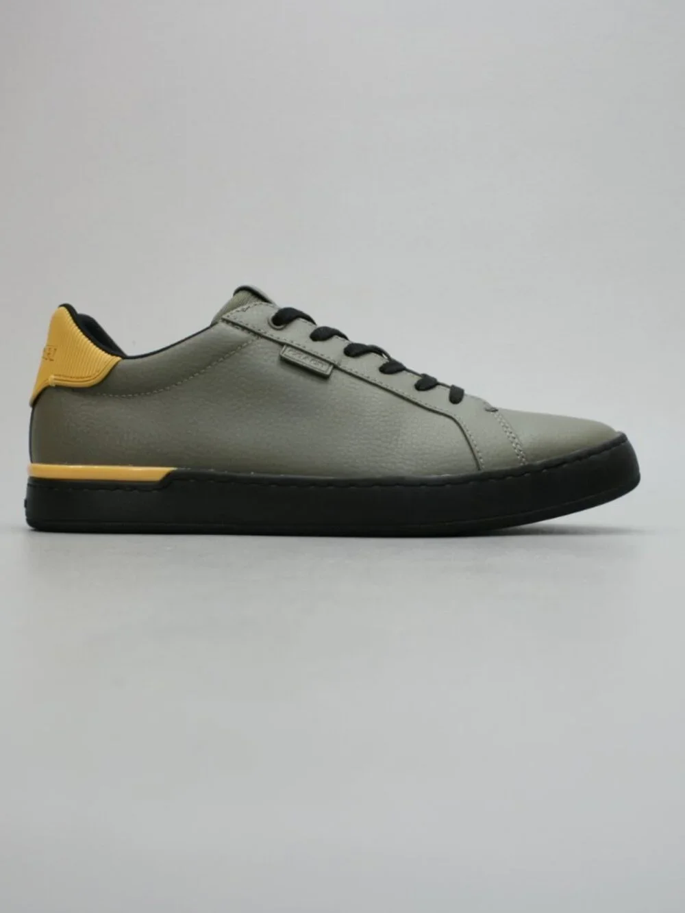 Coach men 10